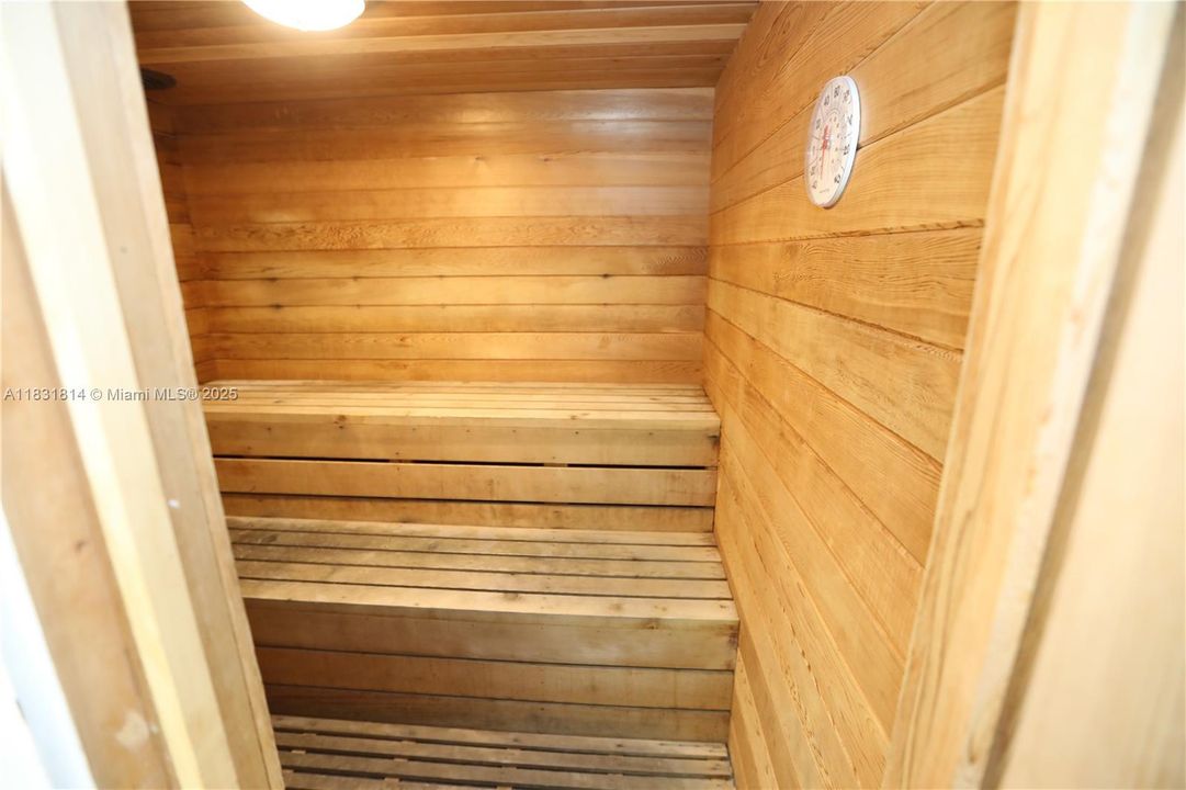 На продажу: $145,000 (1 спален, 1 ванн, 756 Квадратных фут)