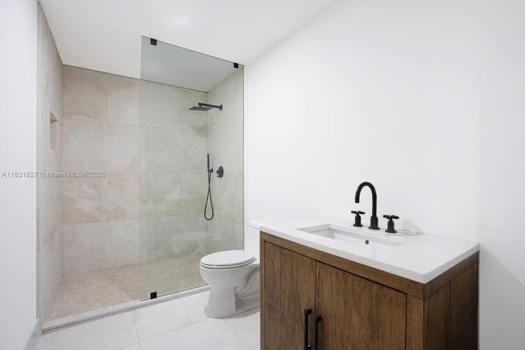 For Sale: $1,995,000 (3 beds, 3 baths, 2540 Square Feet)