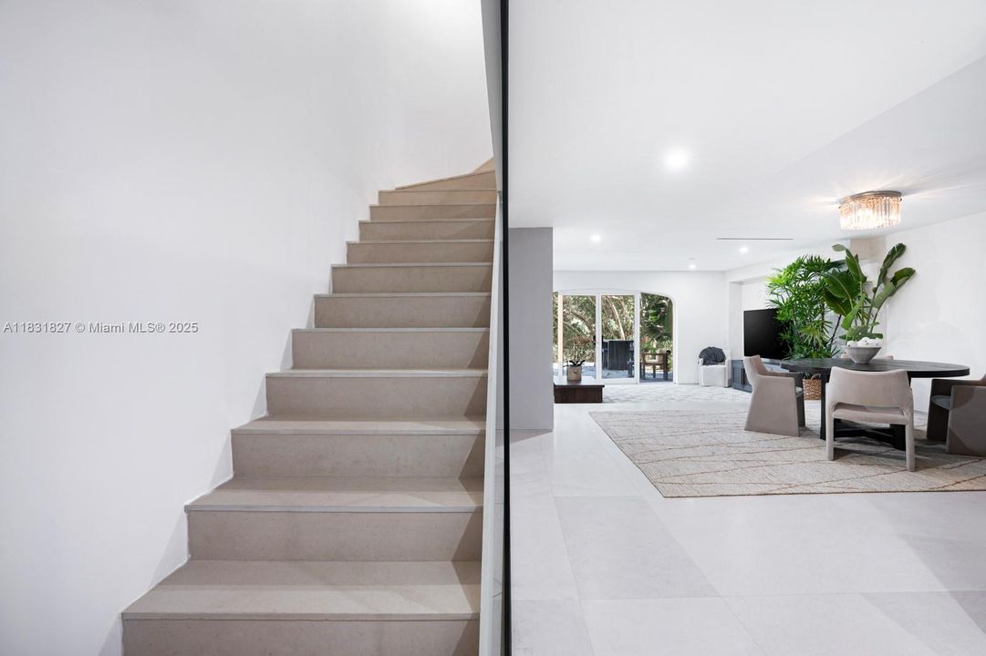 For Sale: $1,995,000 (3 beds, 3 baths, 2540 Square Feet)