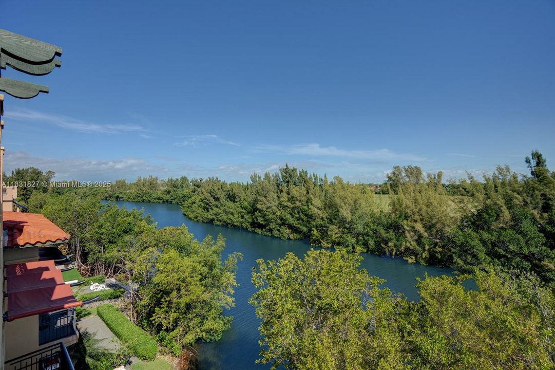 For Sale: $1,995,000 (3 beds, 3 baths, 2540 Square Feet)