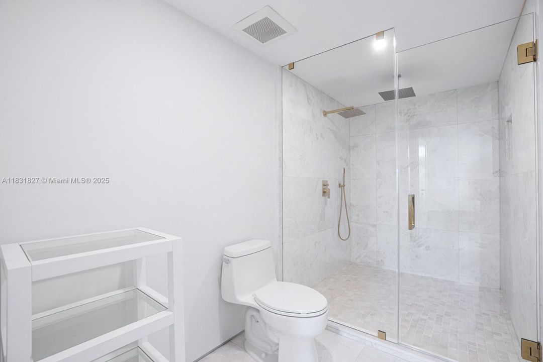 For Sale: $1,995,000 (3 beds, 3 baths, 2540 Square Feet)