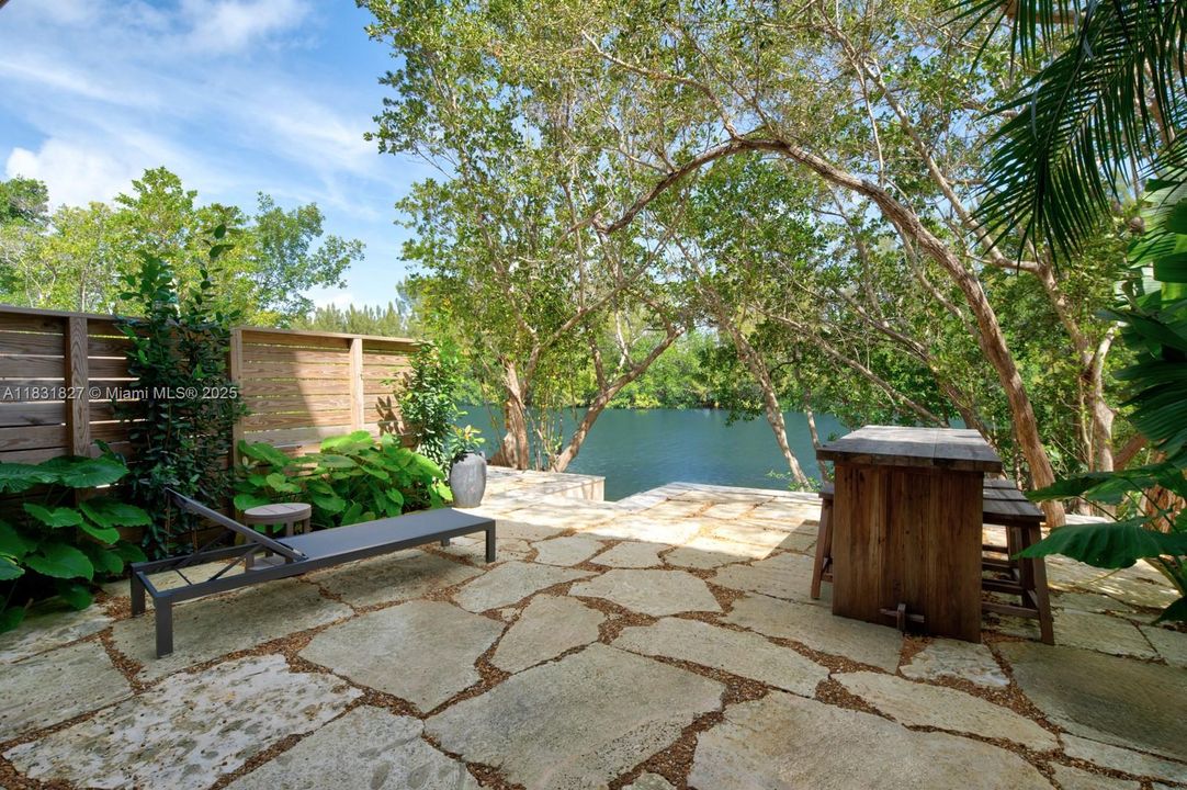 For Sale: $1,995,000 (3 beds, 3 baths, 2540 Square Feet)