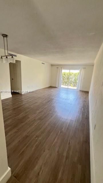 Vendido Recientemente: $439,000 (2 camas, 2 baños, 1134 Pies cuadrados)