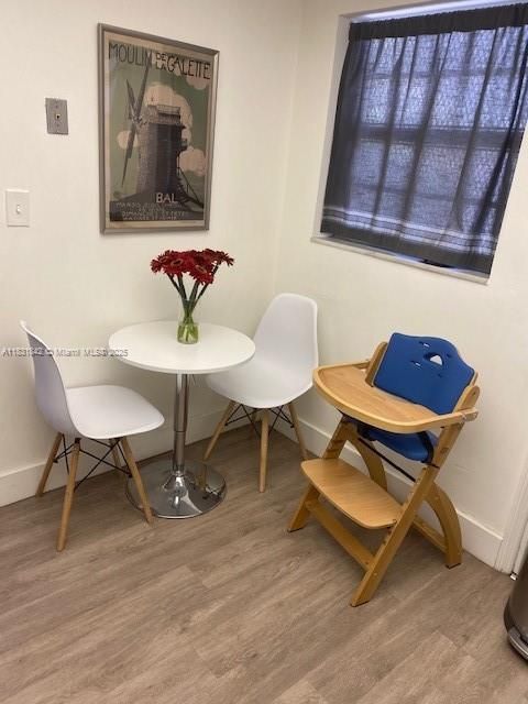 Vendido Recientemente: $439,000 (2 camas, 2 baños, 1134 Pies cuadrados)