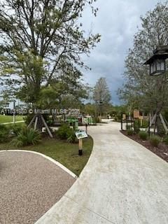 For Sale: $209,800 (2 beds, 2 baths, 1018 Square Feet)