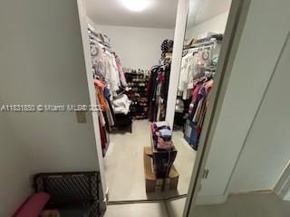 For Sale: $209,800 (2 beds, 2 baths, 1018 Square Feet)