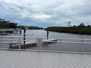 For Sale: $209,800 (2 beds, 2 baths, 1018 Square Feet)