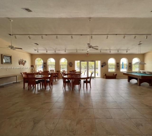 For Sale: $209,800 (2 beds, 2 baths, 1018 Square Feet)