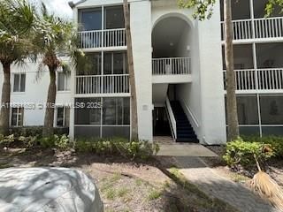 For Sale: $209,800 (2 beds, 2 baths, 1018 Square Feet)