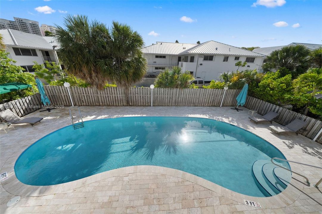 For Sale: $740,000 (3 beds, 2 baths, 1100 Square Feet)