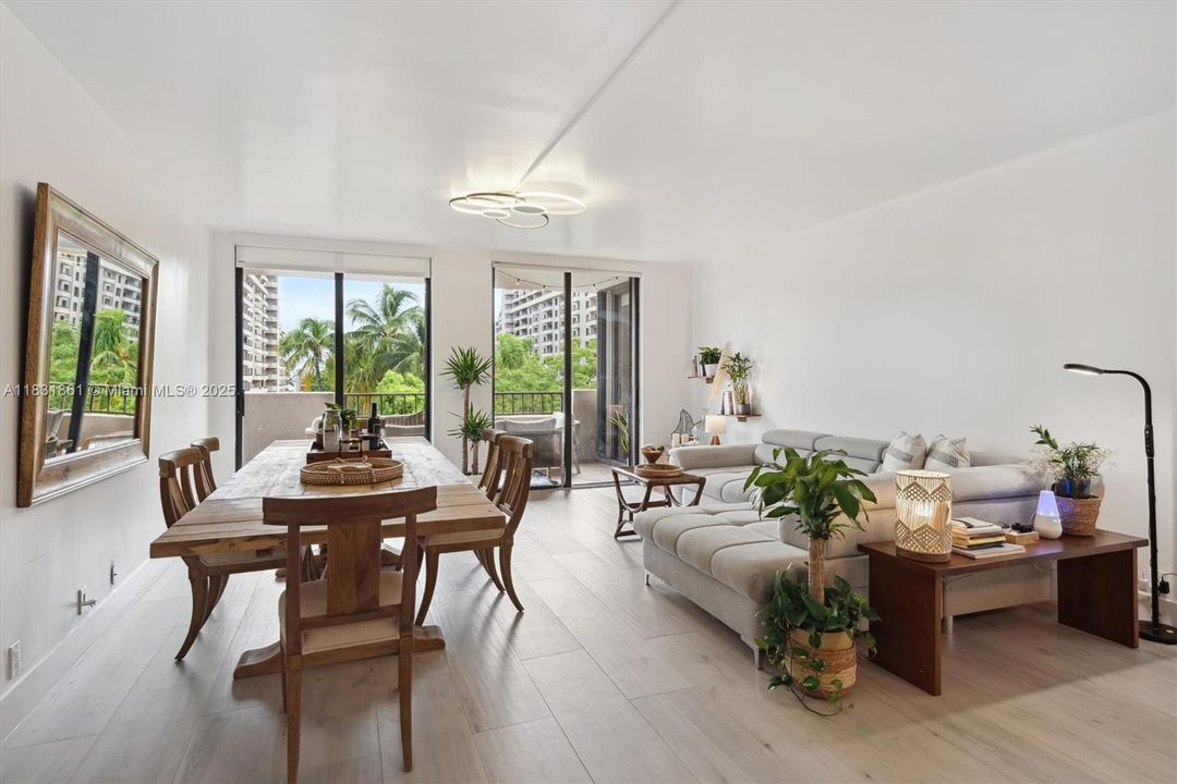 For Sale: $1,310,000 (2 beds, 2 baths, 1715 Square Feet)