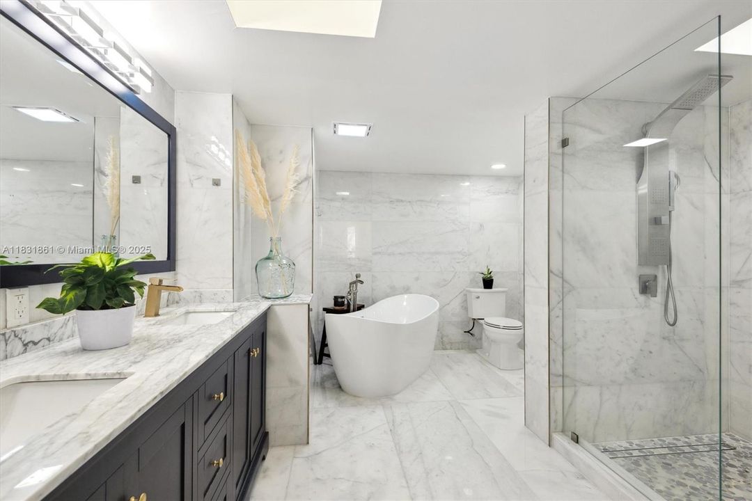 For Sale: $1,310,000 (2 beds, 2 baths, 1715 Square Feet)