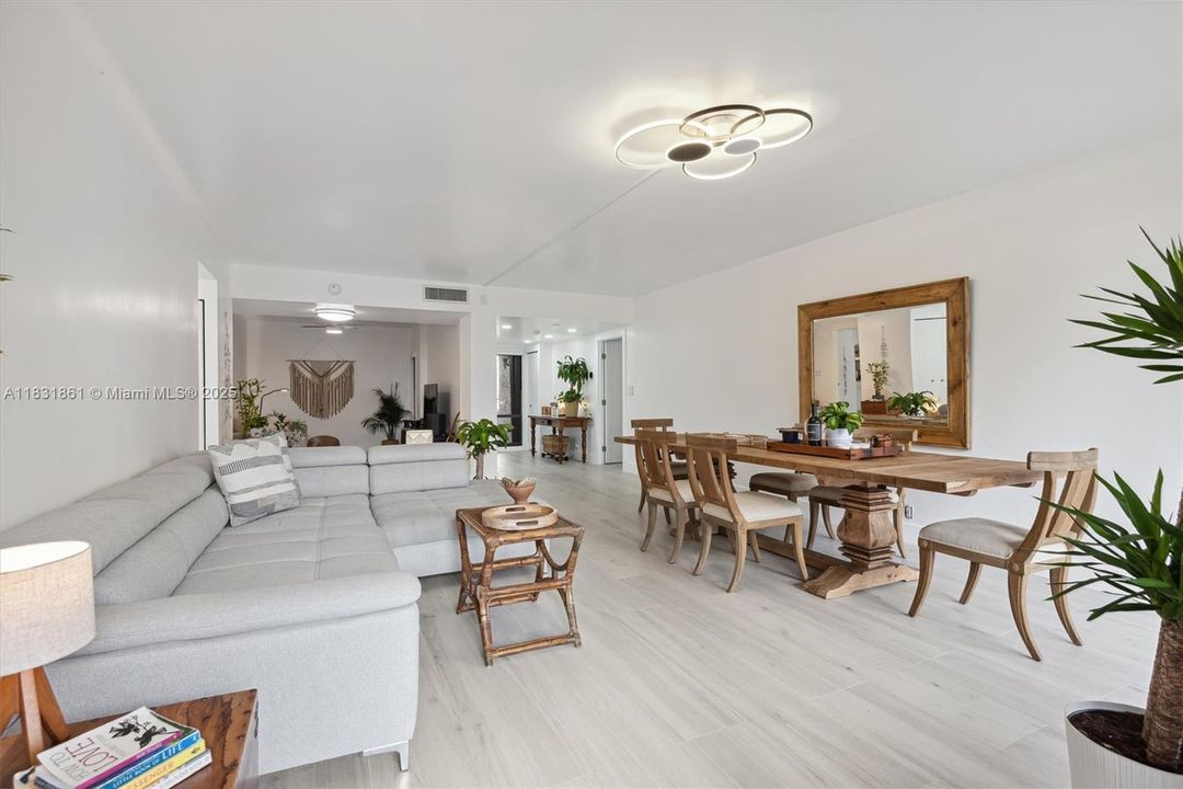 For Sale: $1,310,000 (2 beds, 2 baths, 1715 Square Feet)