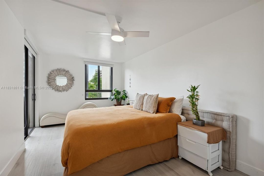 For Sale: $1,310,000 (2 beds, 2 baths, 1715 Square Feet)