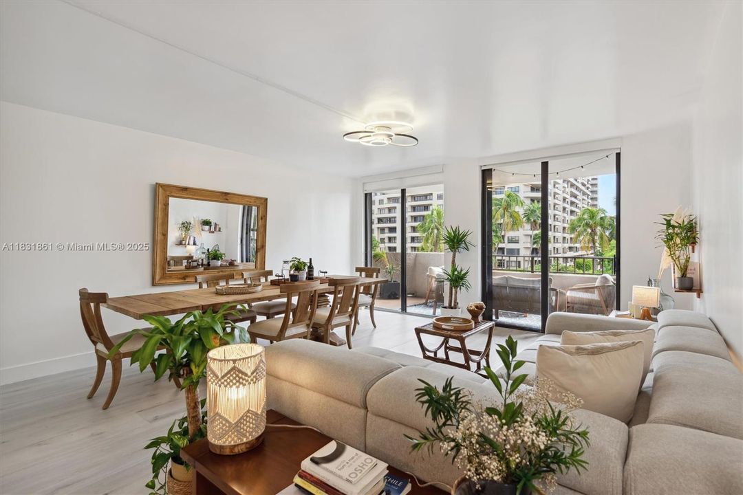 For Sale: $1,310,000 (2 beds, 2 baths, 1715 Square Feet)