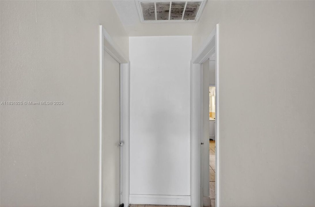 На продажу: $375,000 (4 спален, 3 ванн, 1112 Квадратных фут)