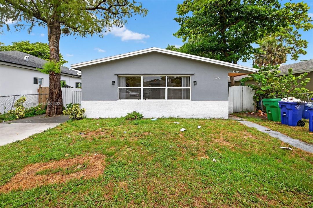 На продажу: $375,000 (4 спален, 3 ванн, 1112 Квадратных фут)