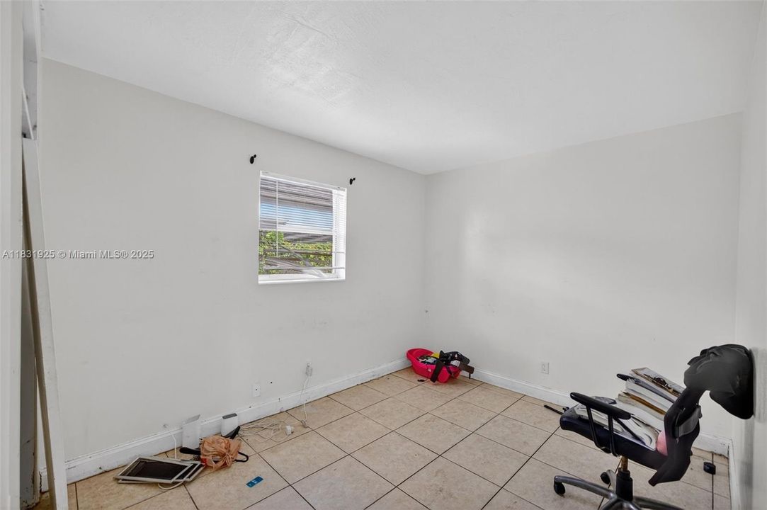 На продажу: $375,000 (4 спален, 3 ванн, 1112 Квадратных фут)