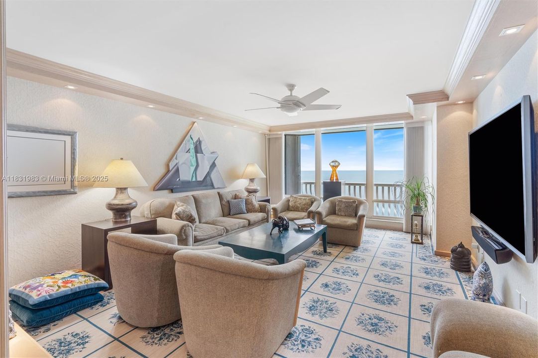 待售: $2,500,000 (4 贝兹, 3 浴室, 3644 平方英尺)