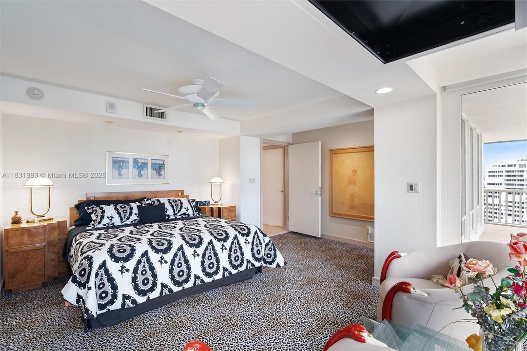 待售: $2,500,000 (4 贝兹, 3 浴室, 3644 平方英尺)