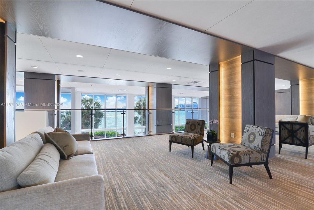 待售: $2,500,000 (4 贝兹, 3 浴室, 3644 平方英尺)