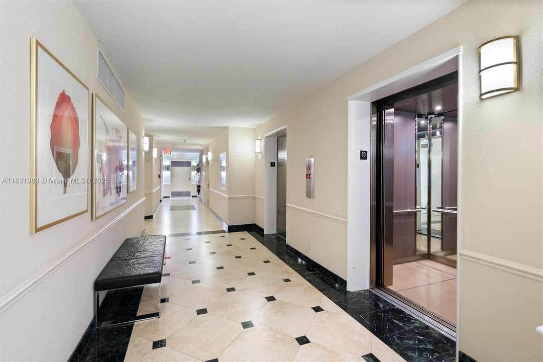 待售: $2,500,000 (4 贝兹, 3 浴室, 3644 平方英尺)