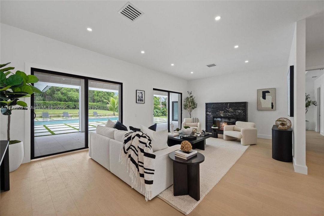 For Sale: $3,575,000 (4 beds, 4 baths, 4059 Square Feet)