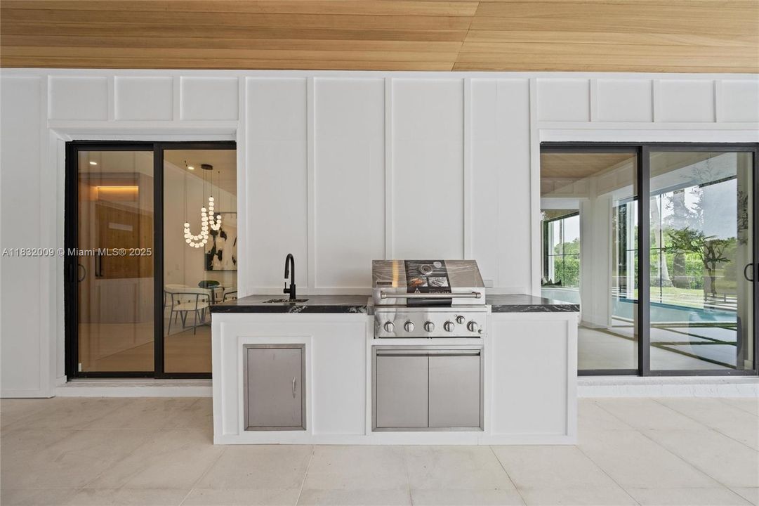 For Sale: $3,575,000 (4 beds, 4 baths, 4059 Square Feet)