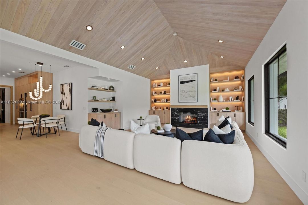 For Sale: $3,575,000 (4 beds, 4 baths, 4059 Square Feet)