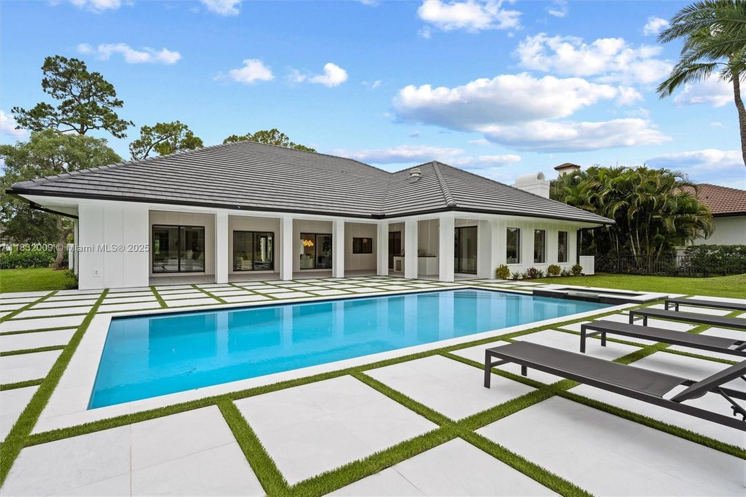 For Sale: $3,575,000 (4 beds, 4 baths, 4059 Square Feet)