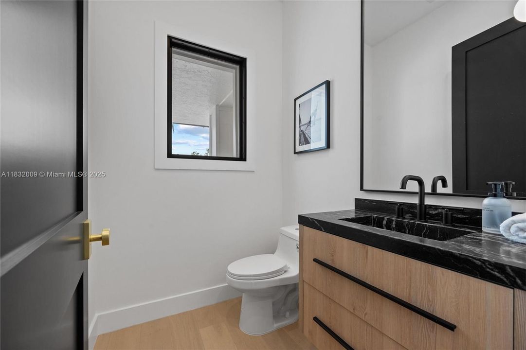 For Sale: $3,575,000 (4 beds, 4 baths, 4059 Square Feet)