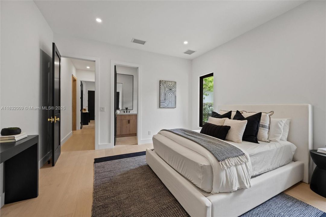 For Sale: $3,575,000 (4 beds, 4 baths, 4059 Square Feet)