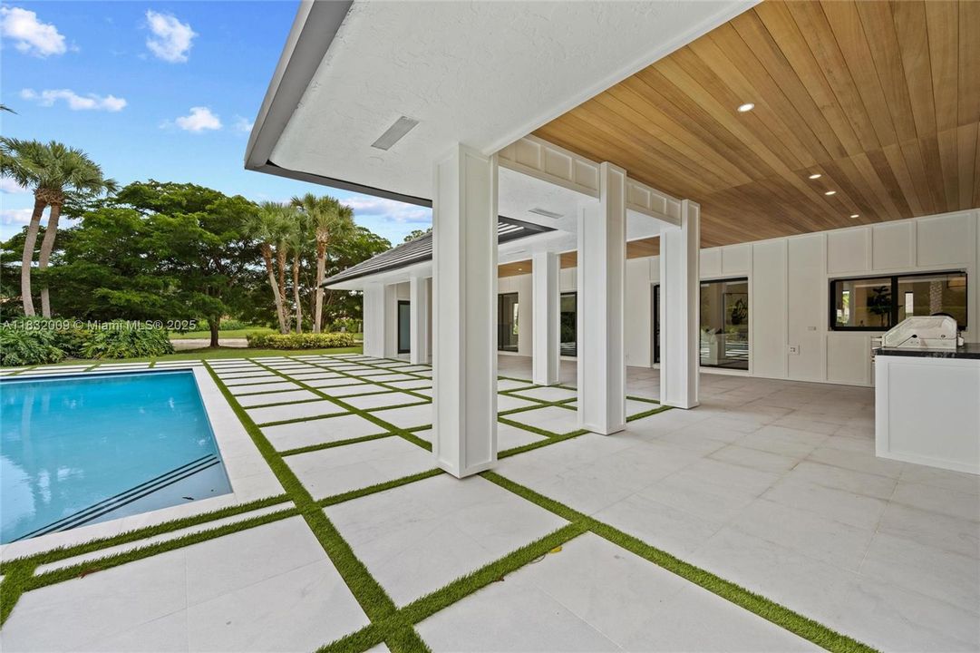 For Sale: $3,575,000 (4 beds, 4 baths, 4059 Square Feet)