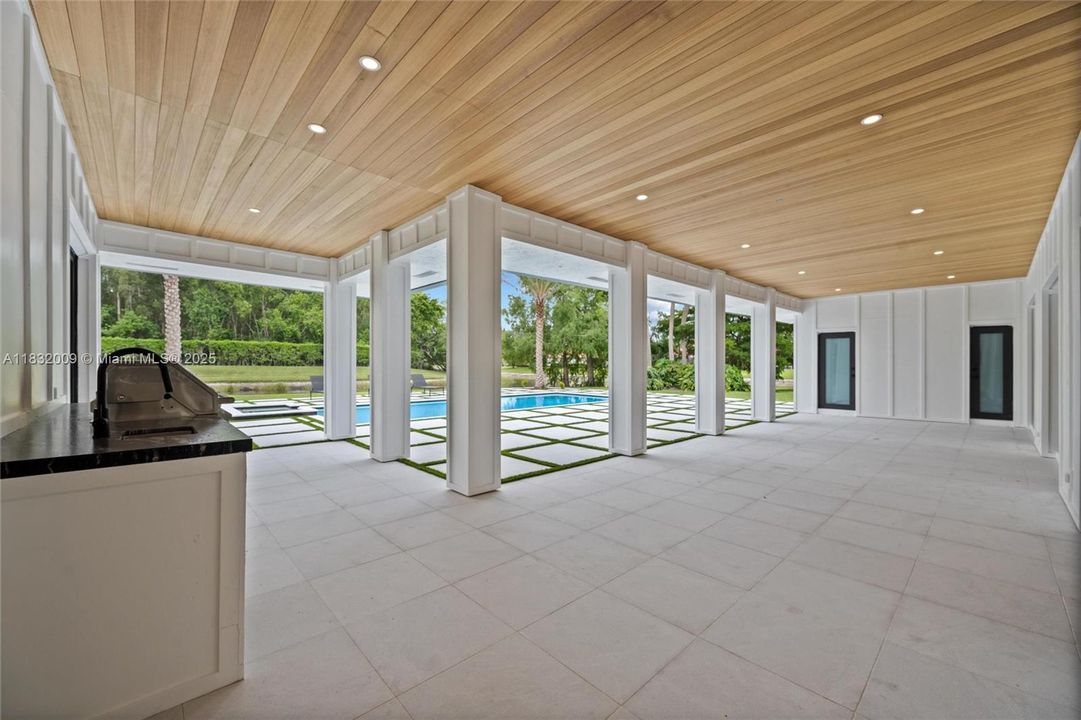 For Sale: $3,575,000 (4 beds, 4 baths, 4059 Square Feet)