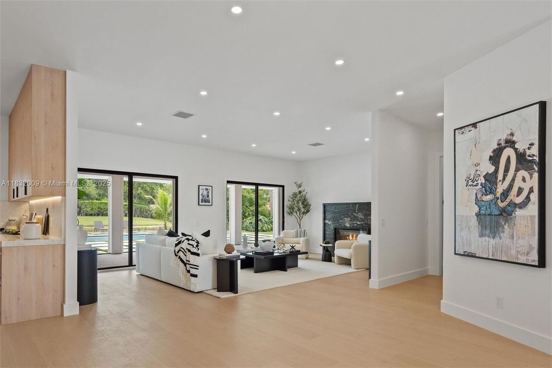 For Sale: $3,575,000 (4 beds, 4 baths, 4059 Square Feet)