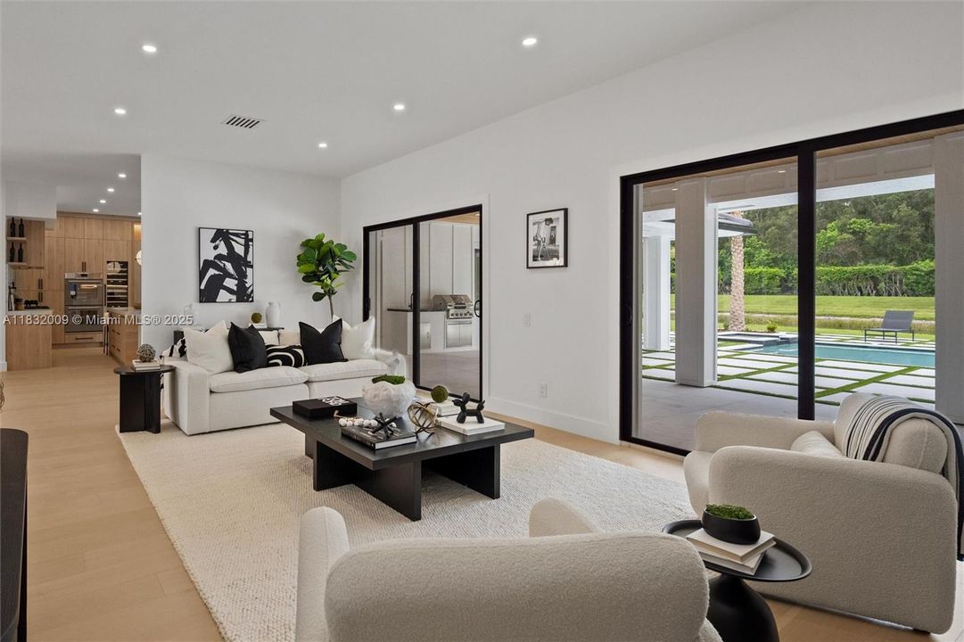 For Sale: $3,575,000 (4 beds, 4 baths, 4059 Square Feet)