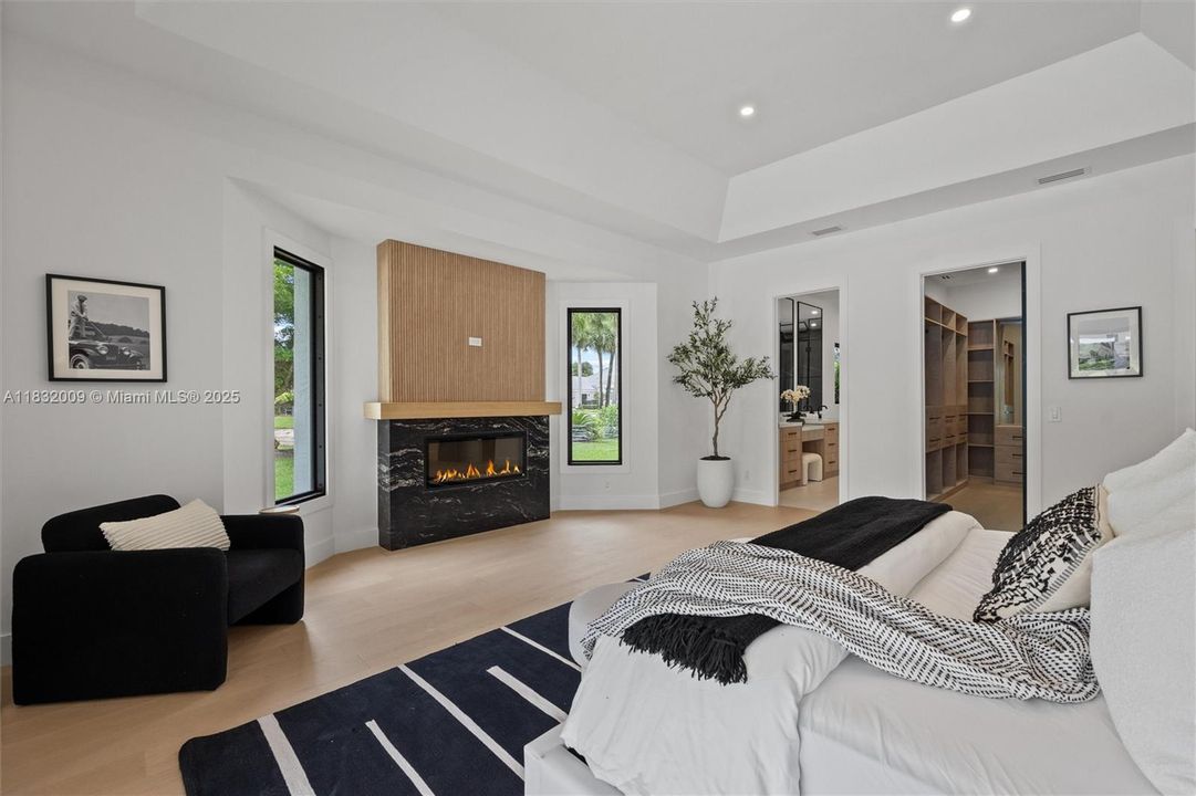 For Sale: $3,575,000 (4 beds, 4 baths, 4059 Square Feet)