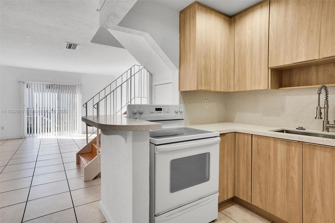 待售: $399,000 (3 贝兹, 2 浴室, 1150 平方英尺)