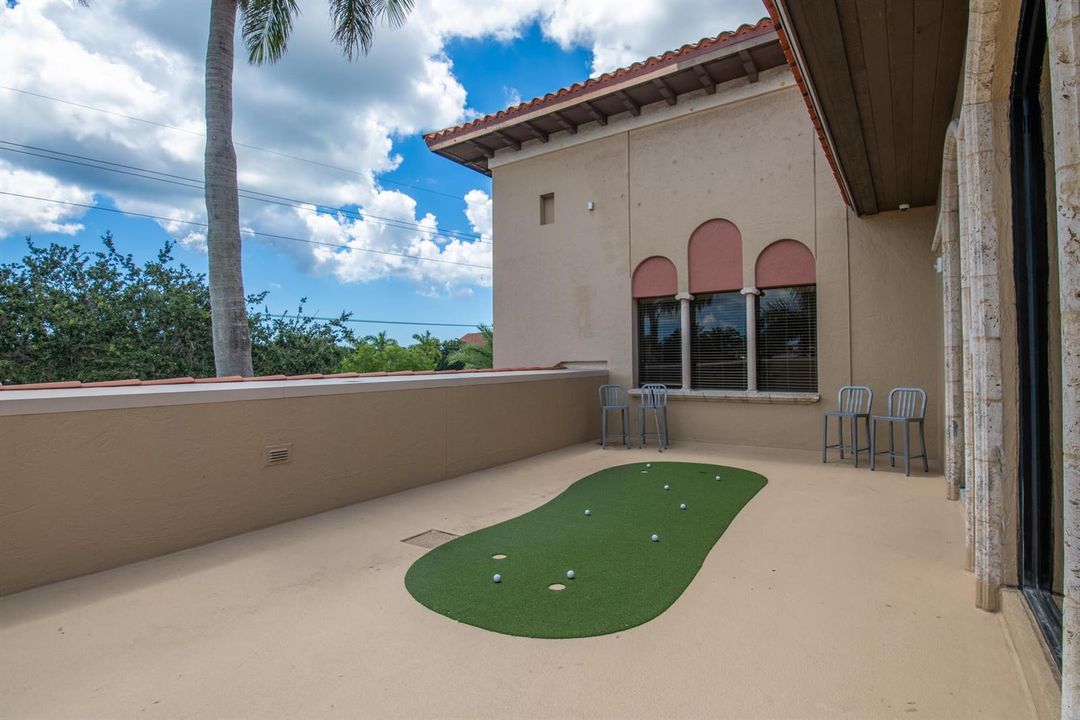 2nd Location | Outdoor Putting Green