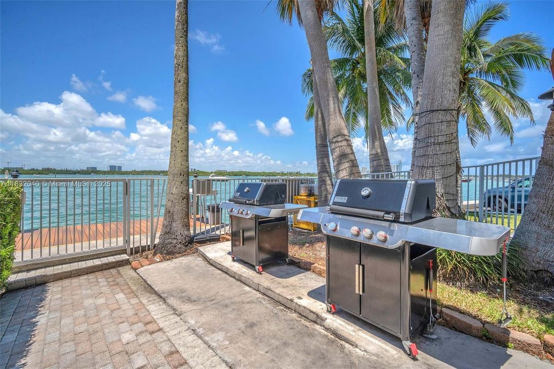 На продажу: $439,000 (1 спален, 1 ванн, 950 Квадратных фут)