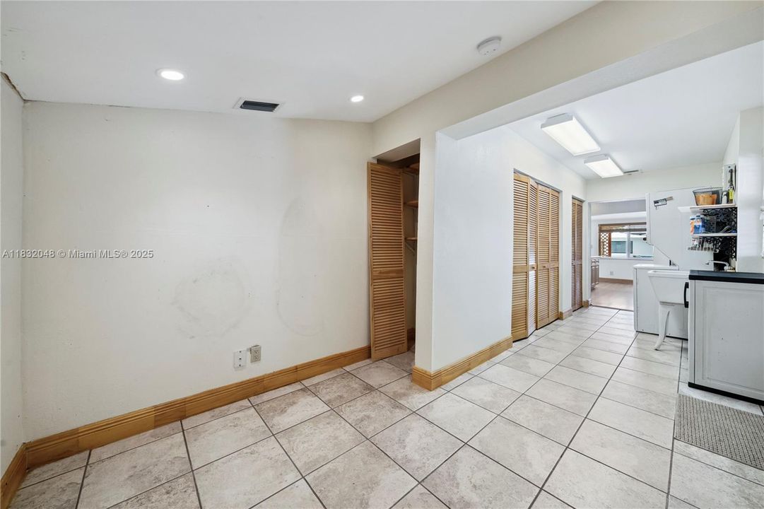 En Venta: $999,500 (2 camas, 1 baños, 1298 Pies cuadrados)