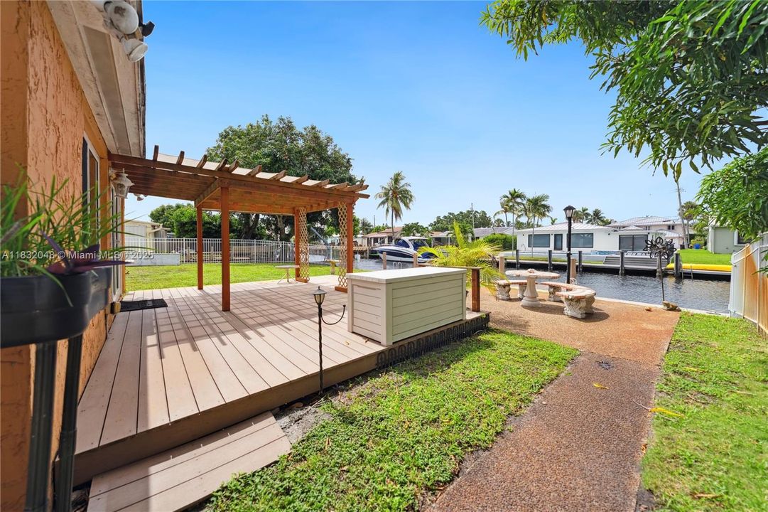 En Venta: $999,500 (2 camas, 1 baños, 1298 Pies cuadrados)
