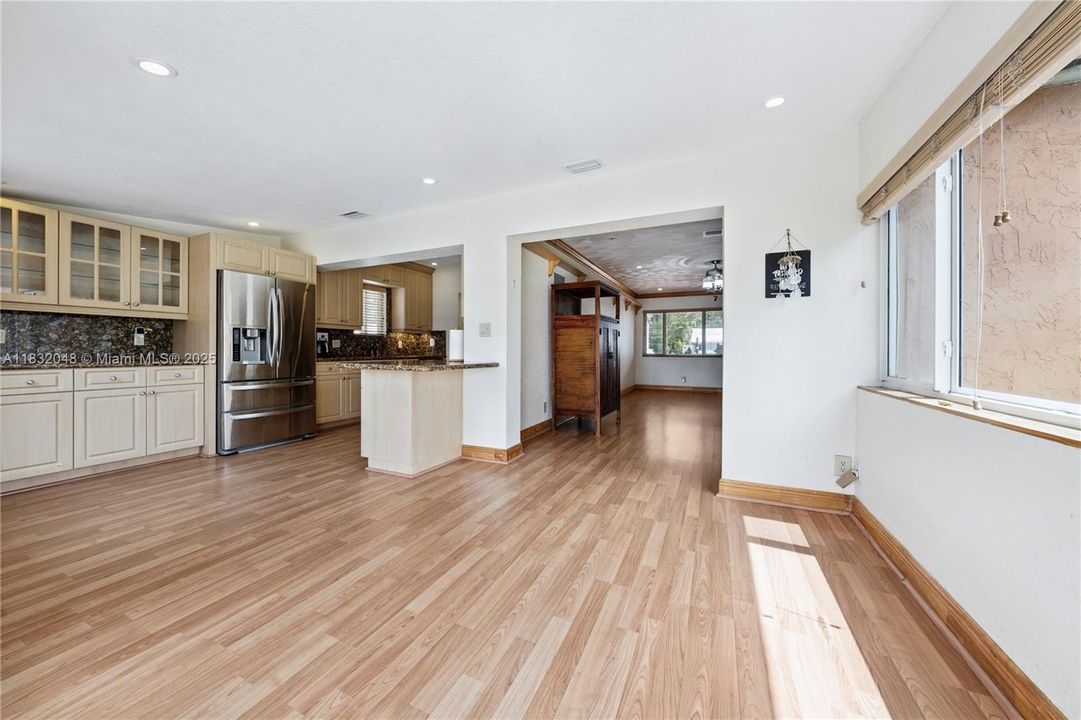 En Venta: $999,500 (2 camas, 1 baños, 1298 Pies cuadrados)
