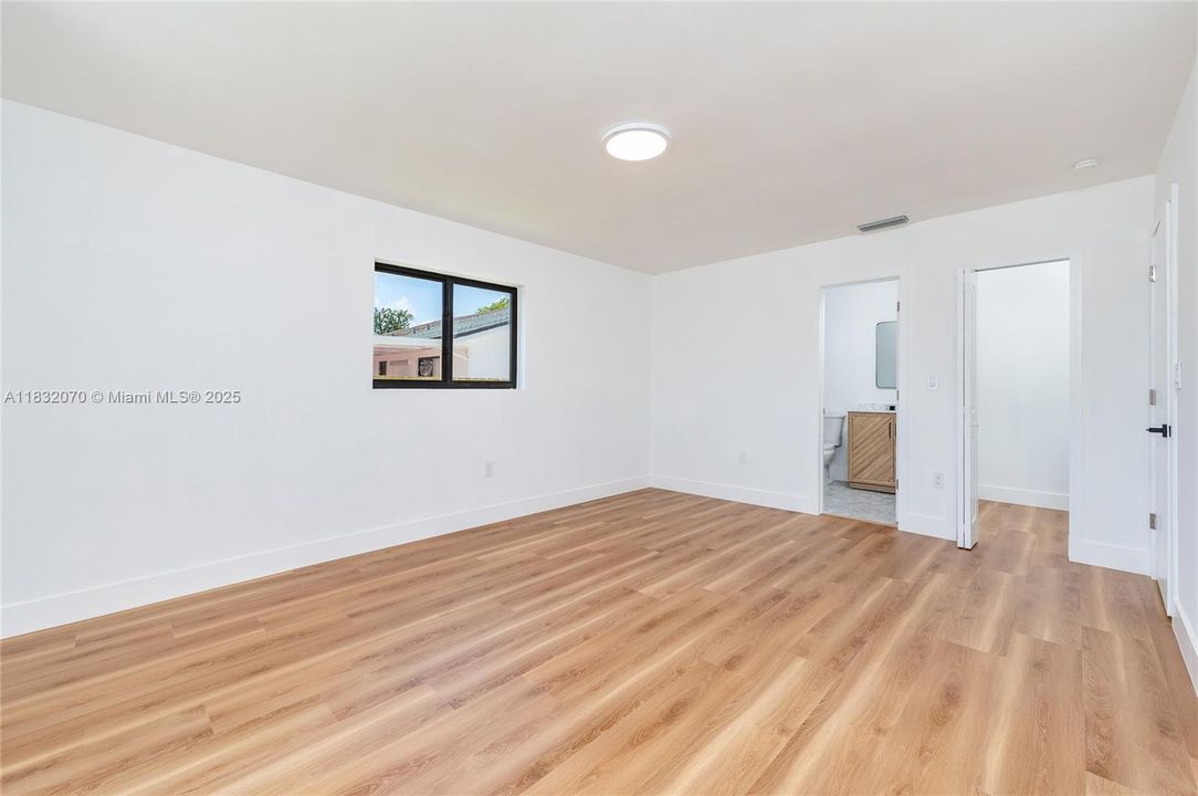 最近售出: $612,500 (3 贝兹, 2 浴室, 1309 平方英尺)