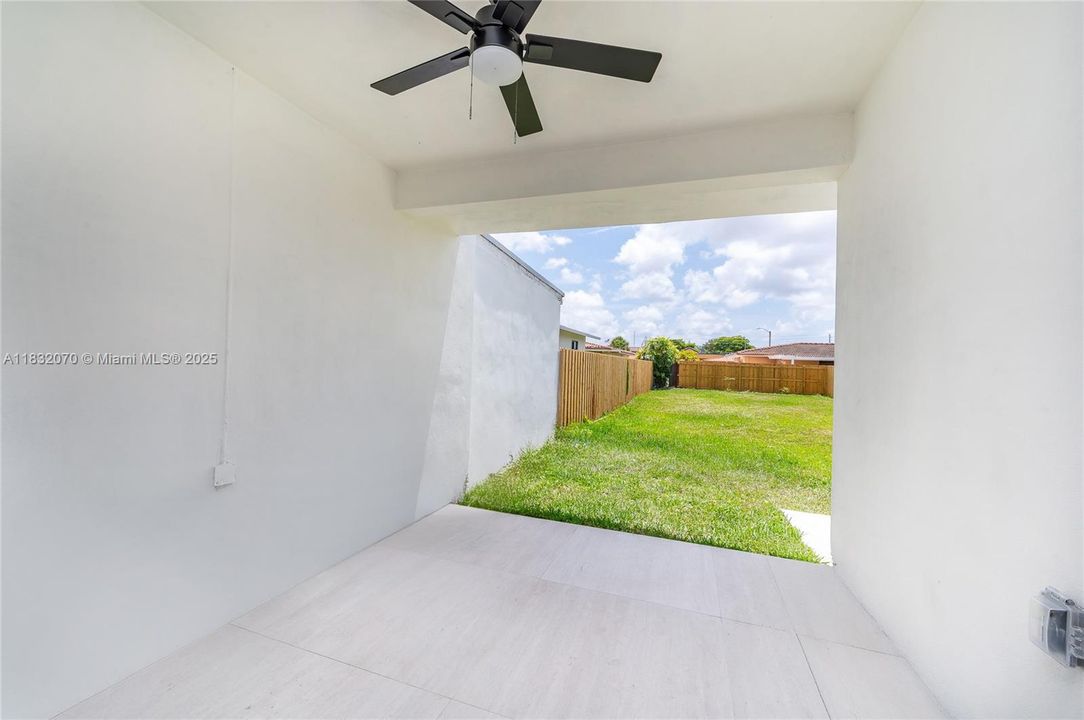 最近售出: $612,500 (3 贝兹, 2 浴室, 1309 平方英尺)