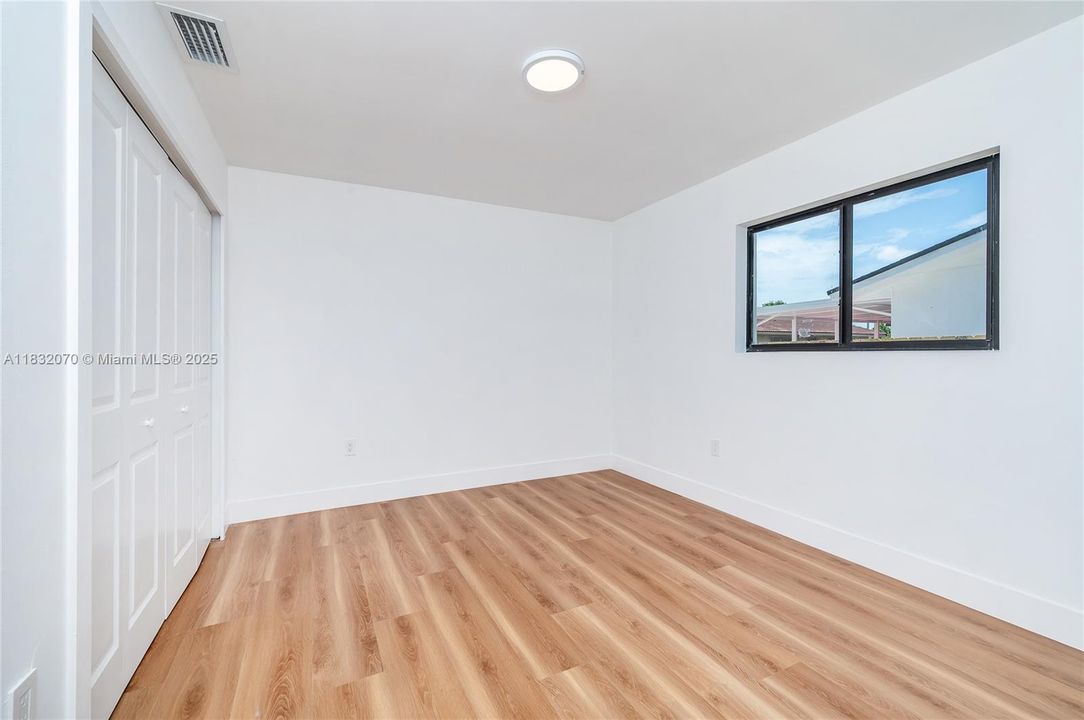 最近售出: $612,500 (3 贝兹, 2 浴室, 1309 平方英尺)