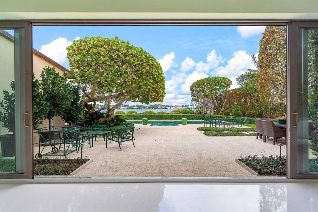 7HLDNG - 748 Island Drive(21)