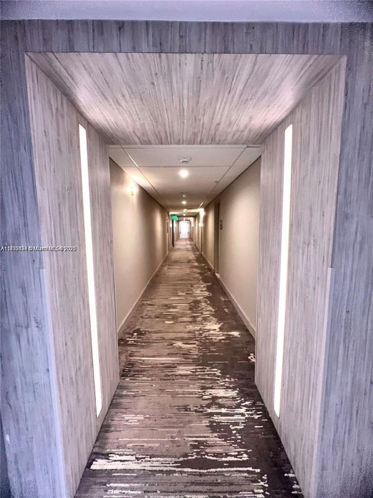 En Venta: $775,000 (1 camas, 1 baños, 896 Pies cuadrados)