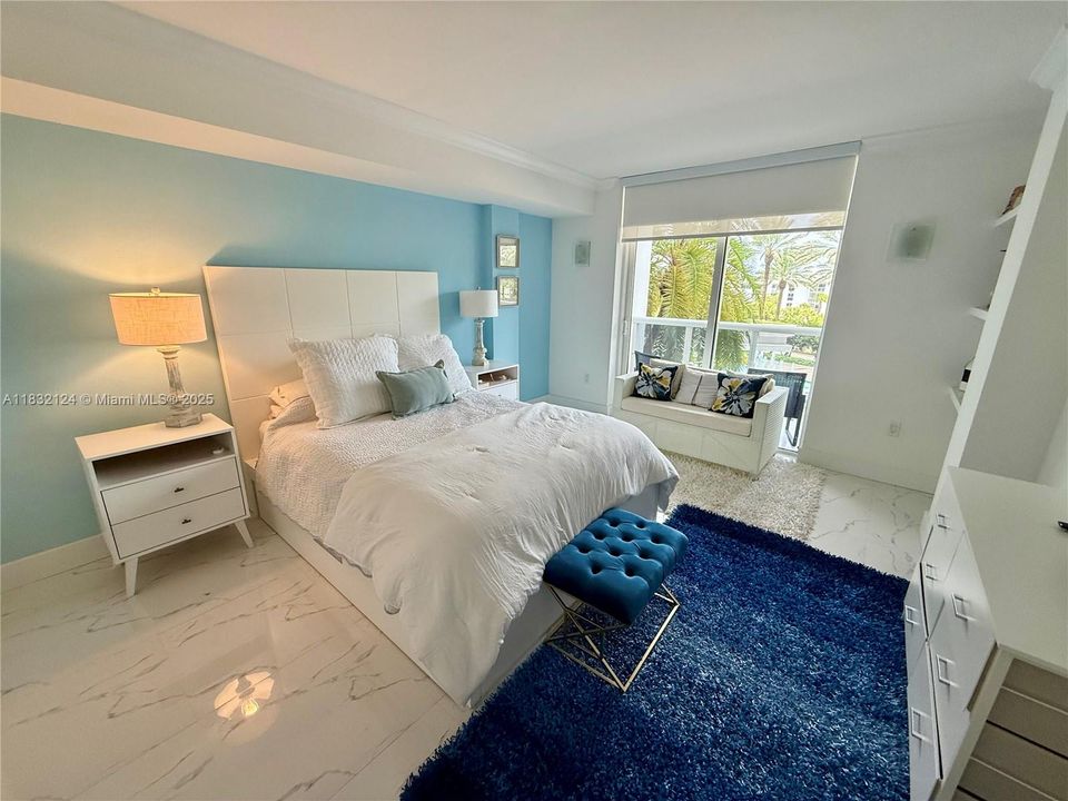 En Venta: $775,000 (1 camas, 1 baños, 896 Pies cuadrados)