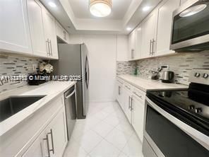 For Sale: $394,900 (1 beds, 1 baths, 943 Square Feet)